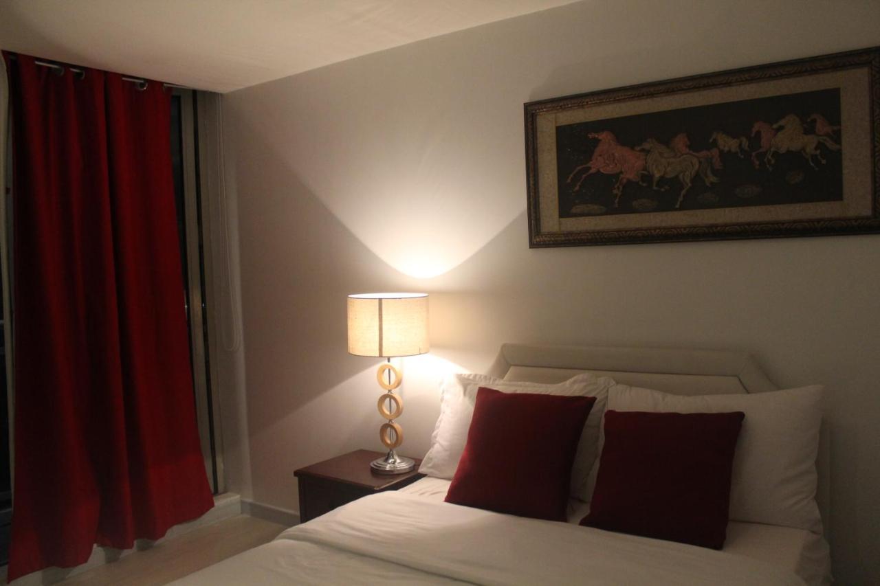 Azure C2 Balcony Wifi Near Mall Airport Multiple Units Paranaque City Exteriör bild
